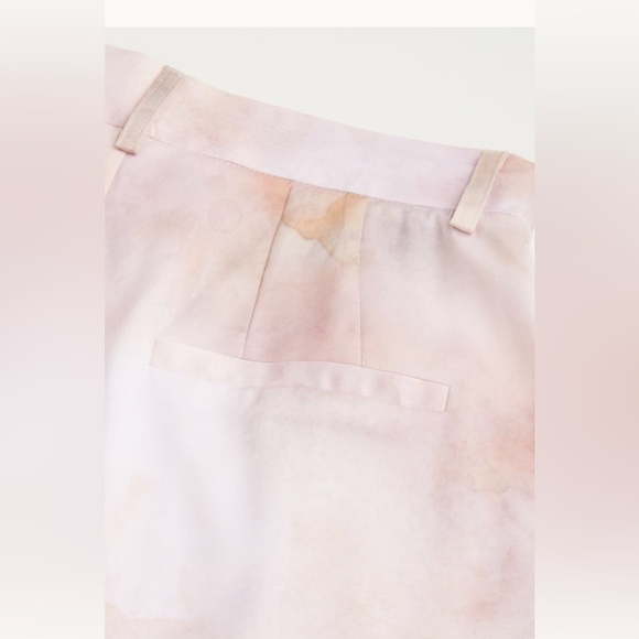 Burmuda Shorts - Picture 2 of 2